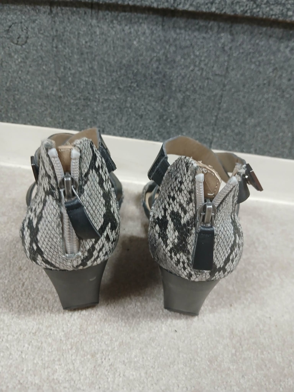 Reaction Kenneth Cole Black & Snake-Print Strappy Sandals - Picture 3 of 4